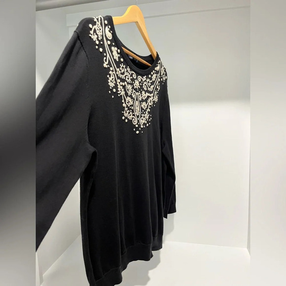 Land’s End Embroidered black lightweight Sweater 3/4 Sleeve 100% cotton Large - Picture 3 of 9